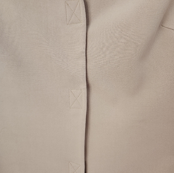 Women suits - Picture 6 of 14